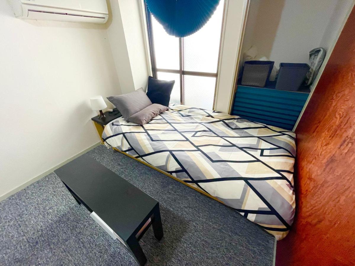 אוסקה West Wood Guest Room מראה חיצוני תמונה